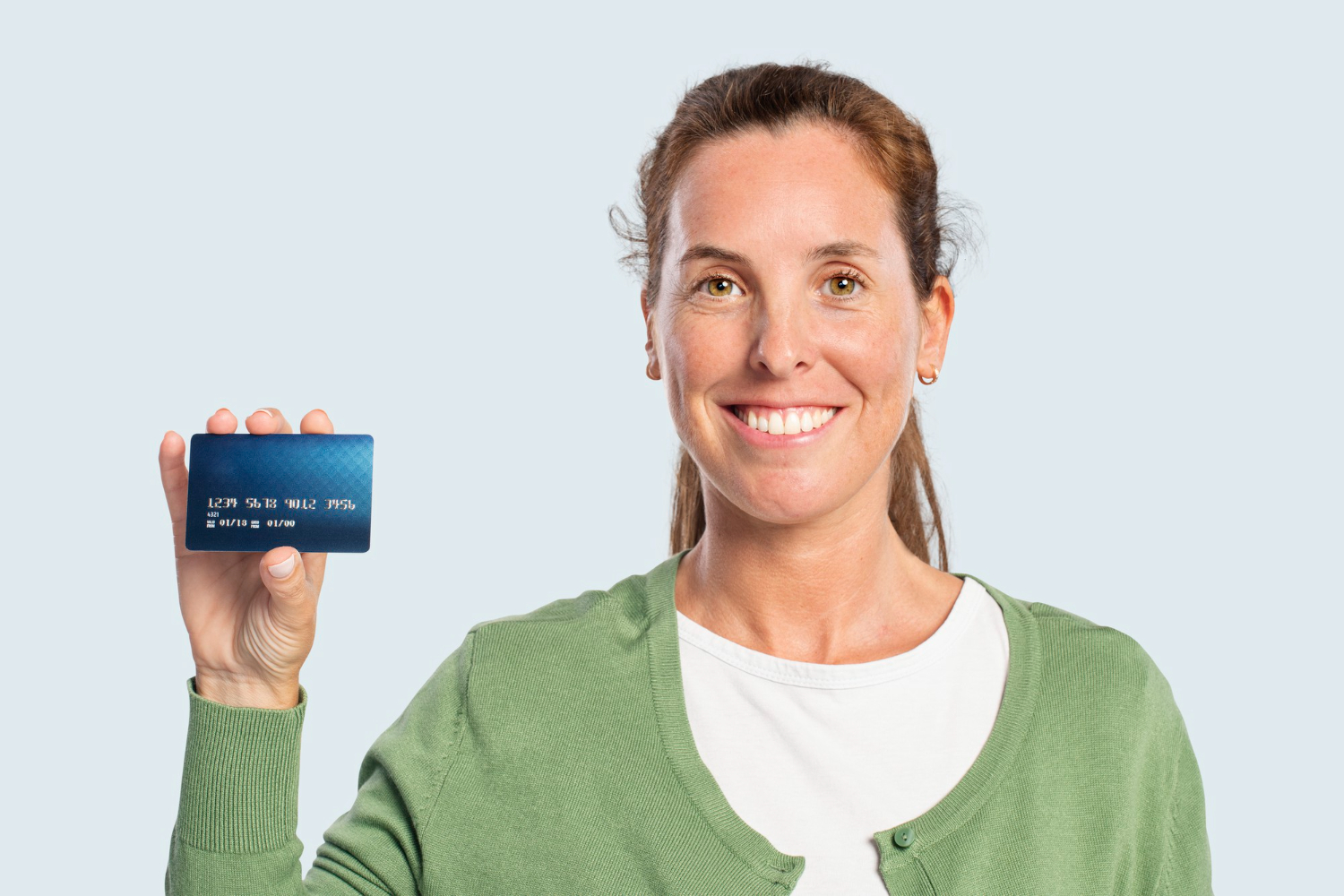 Woman using her Bank of America Travel Rewards.