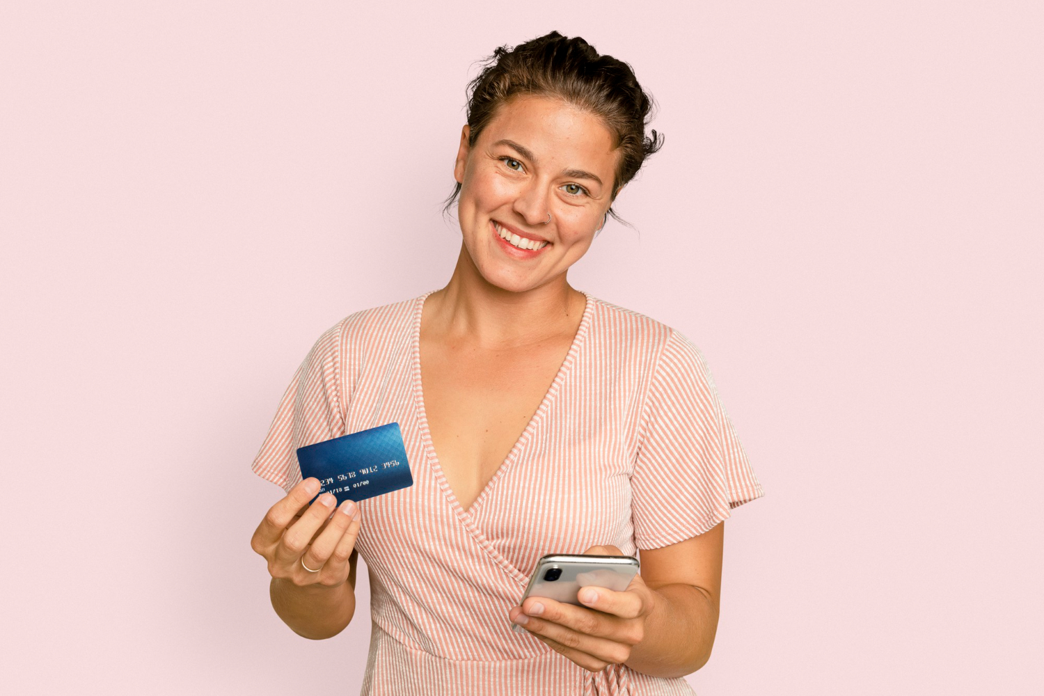 Woman using her Capital One Platinum.